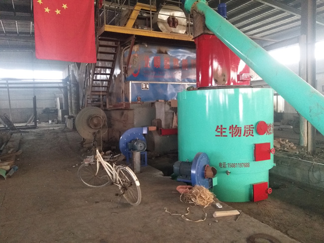 
生物質(zhì)燃燒機(jī)燃燒現(xiàn)場