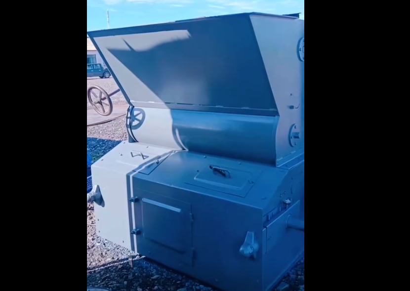 
生物質(zhì)鏈條燃燒機(jī)