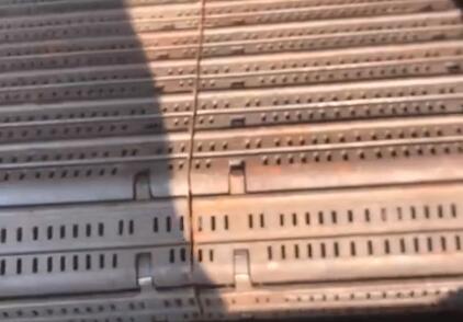 
生物質(zhì)燃燒機(jī)安裝現(xiàn)場(chǎng)